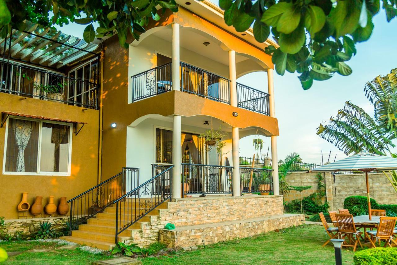 Ewange - A Casa Mia Kampala Exterior foto